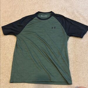 Under Armour Green and Black Short Sleeve Tee
